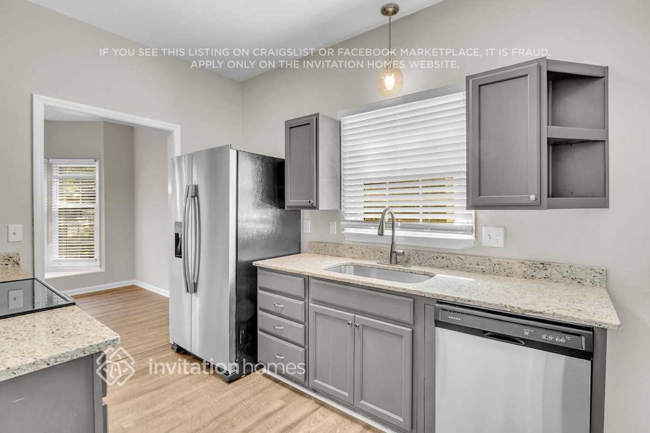 103 London Plain Ct - Photo 4 of 15