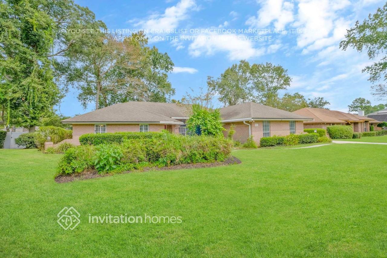 2241 Staggerbush Dr - Photo 4 of 29