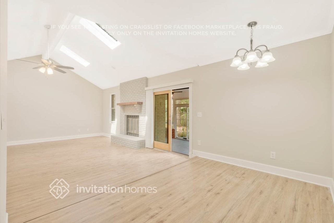 2241 Staggerbush Dr - Photo 7 of 29