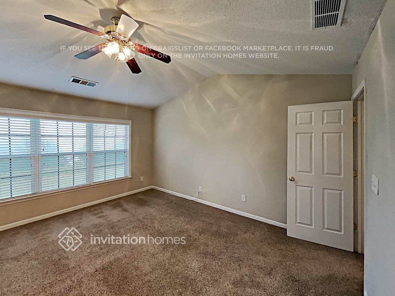 172 Wallnut Hall Cir - Photo 4 of 13