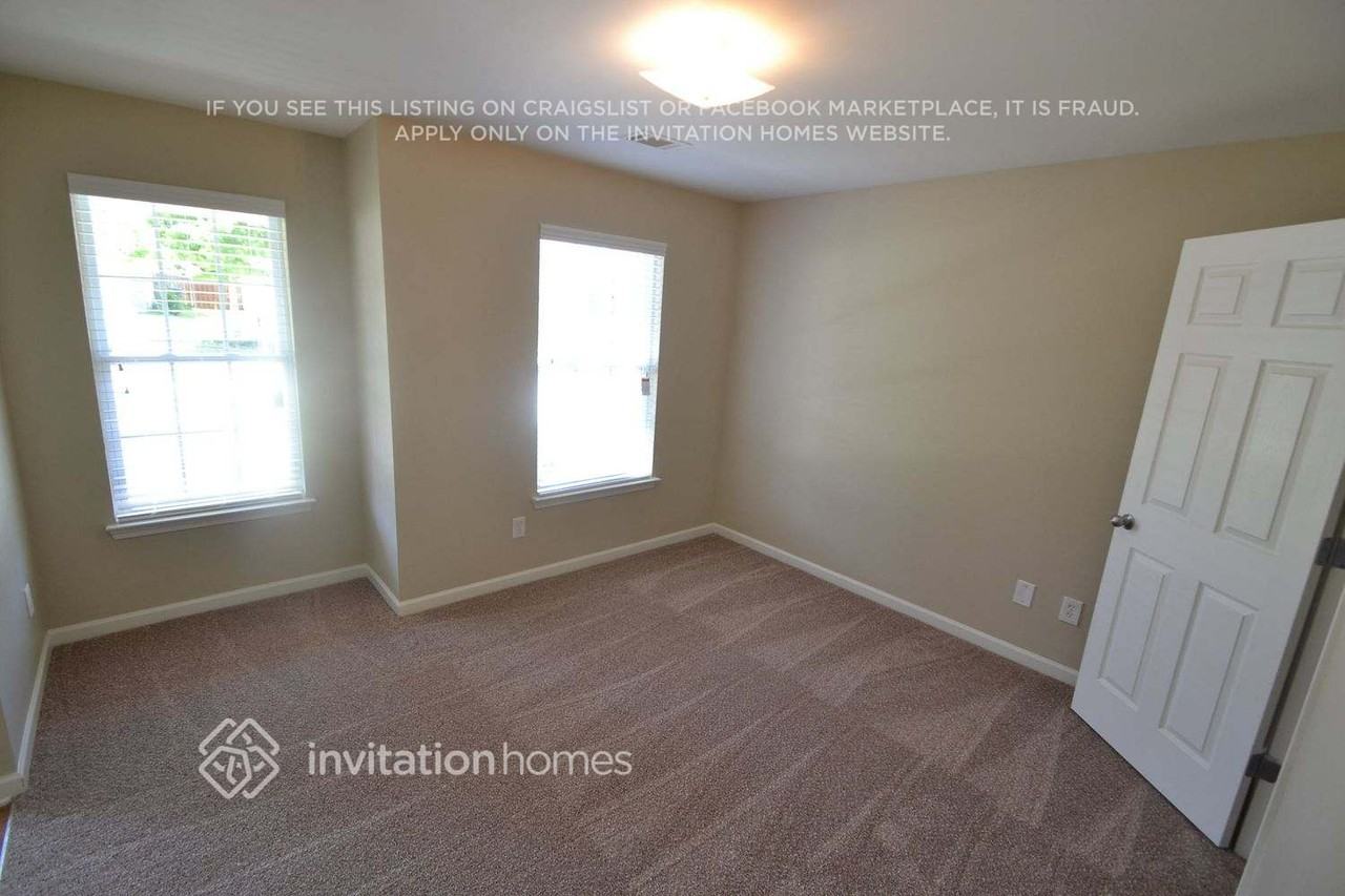 4424 Michael Jay St - Photo 2 of 8