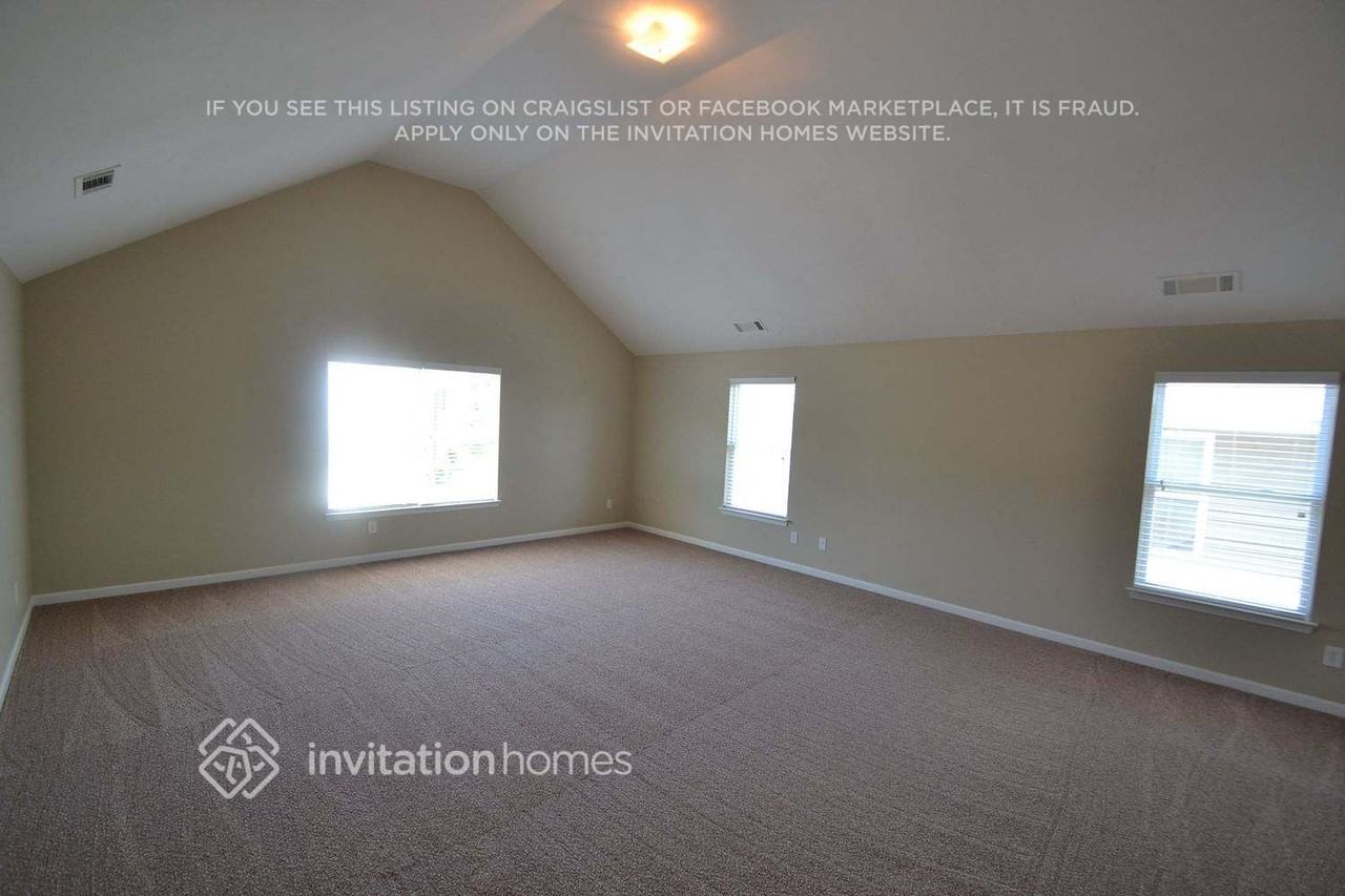 4424 Michael Jay St - Photo 3 of 8