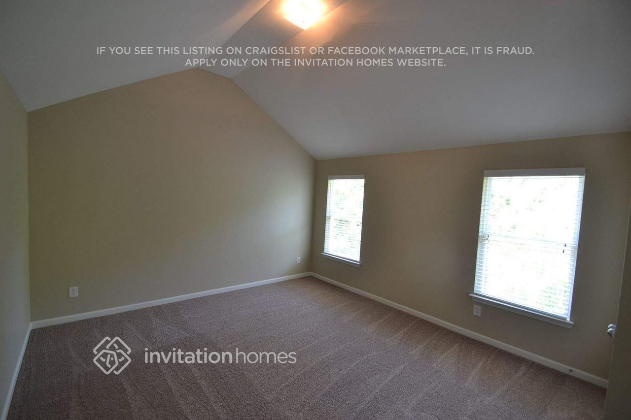 4424 Michael Jay St - Photo 4 of 8