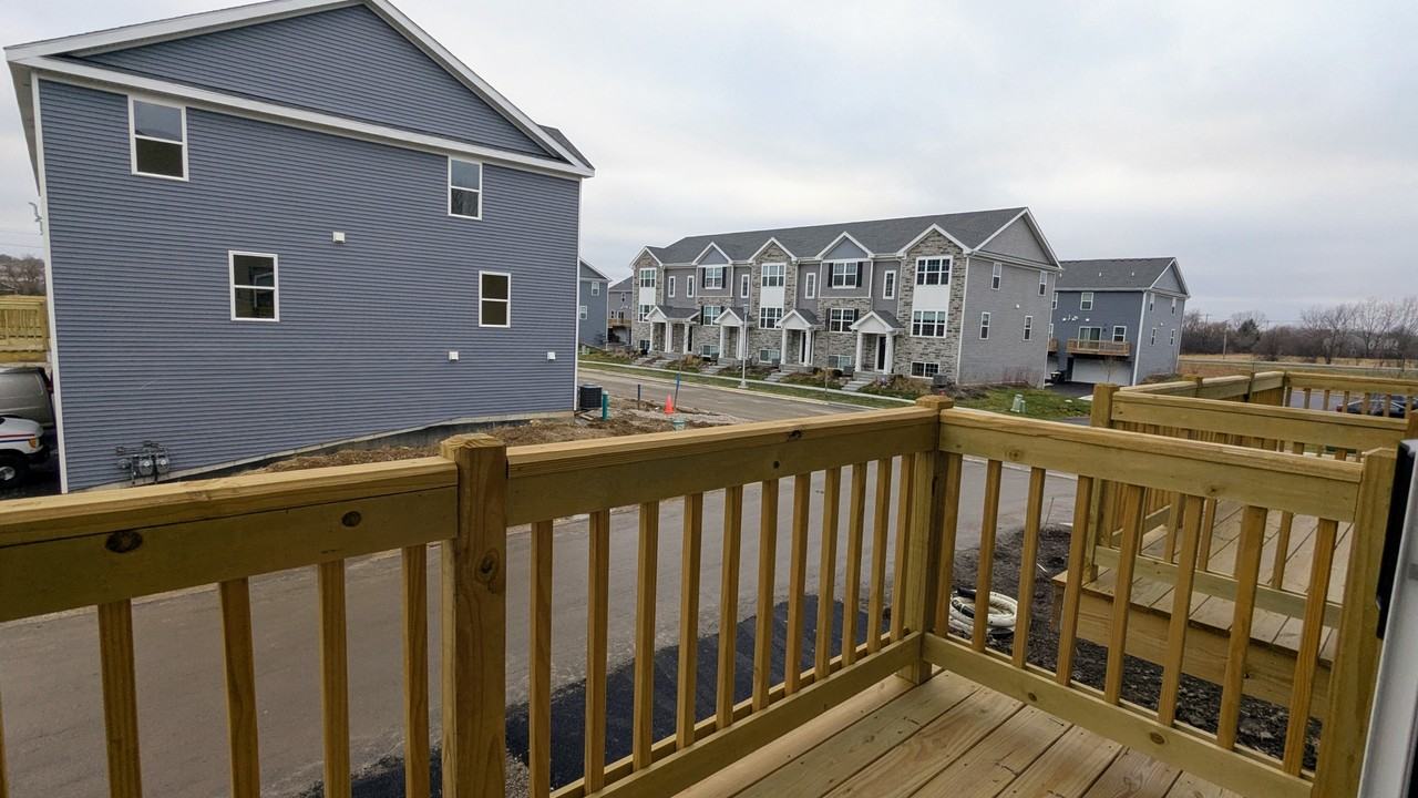 1384 Foxglove Dr #1 - Photo 7 of 15