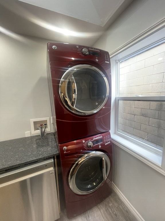 530 Grey St - Photo 3 of 19