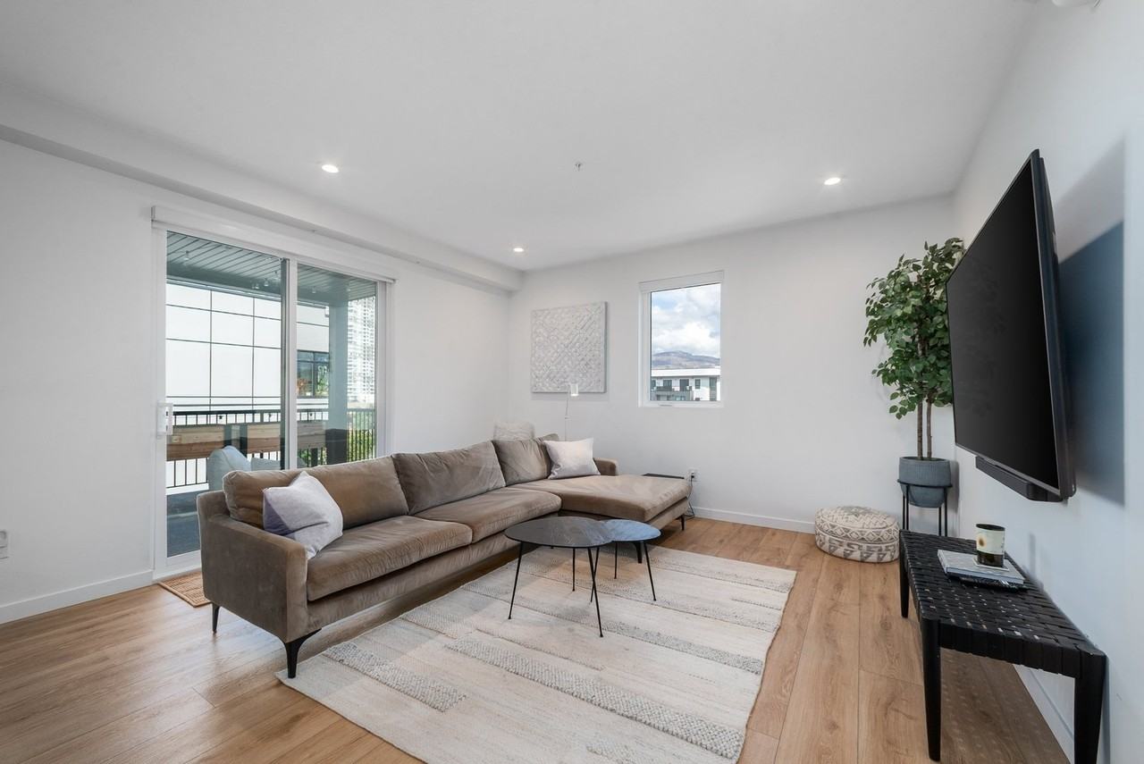 660 Cawston Ave - Photo 4 of 39