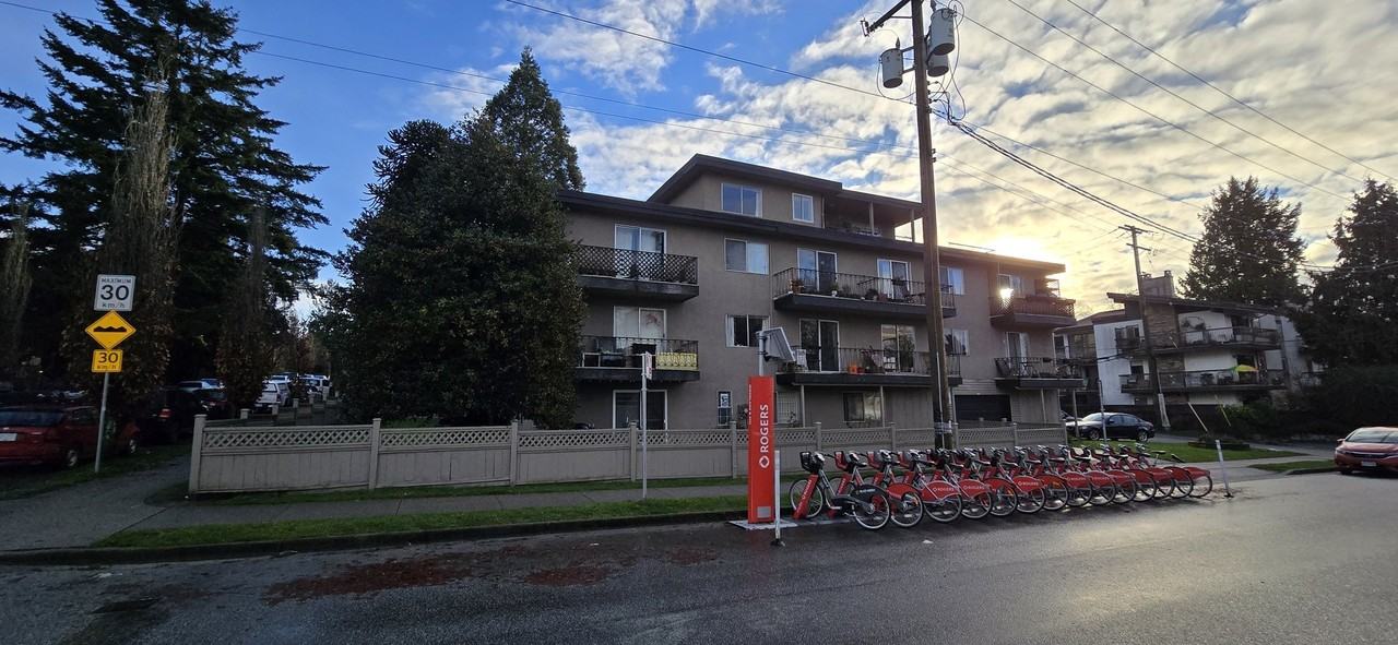 1510 4th Ave E - Photo 4 of 18