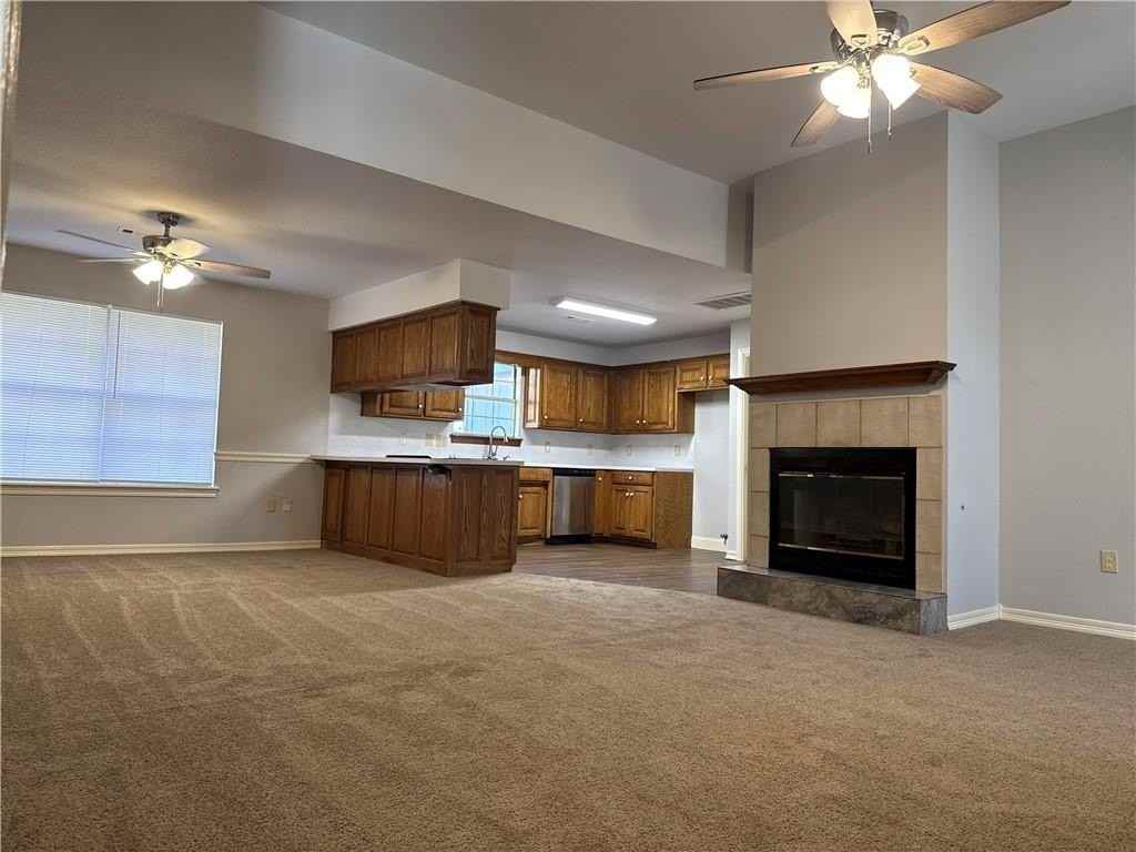 3341 E Wyman Rd - Photo 3 of 9