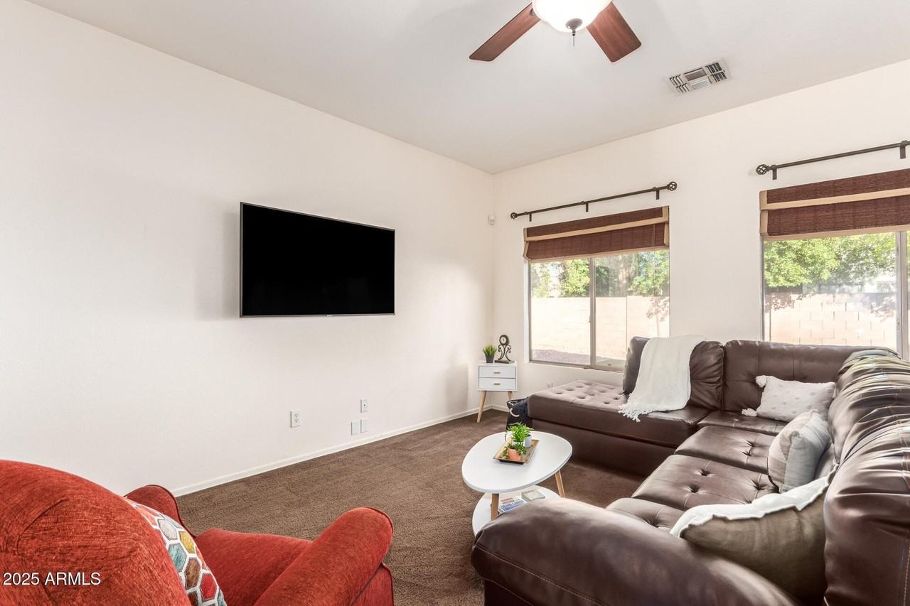 6425 S Kimberlee Way - Photo 5 of 38