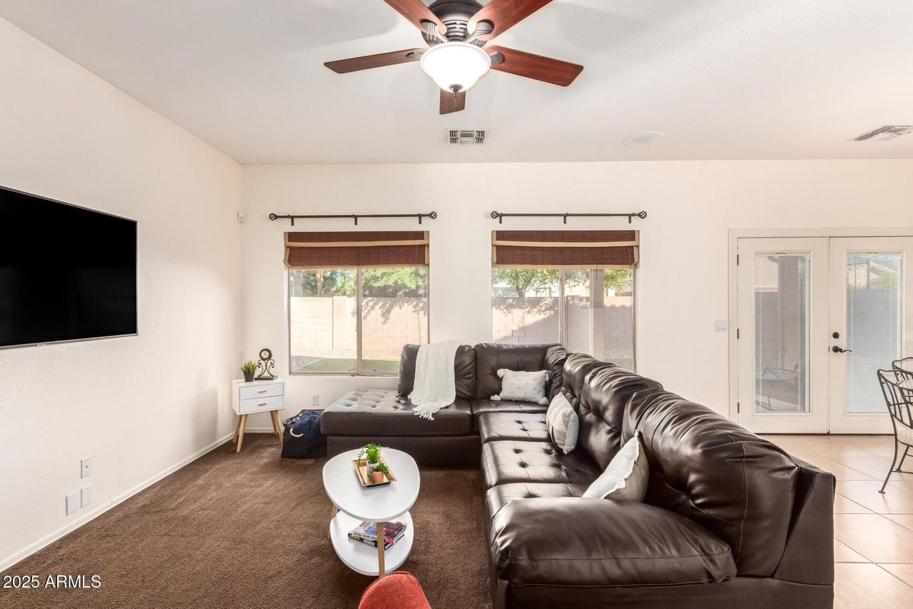 6425 S Kimberlee Way - Photo 6 of 38