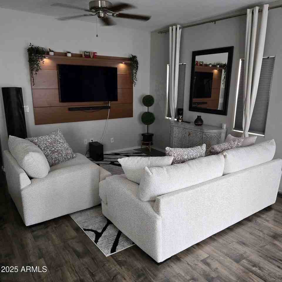 4717 E Redfield Rd - Photo 5 of 13