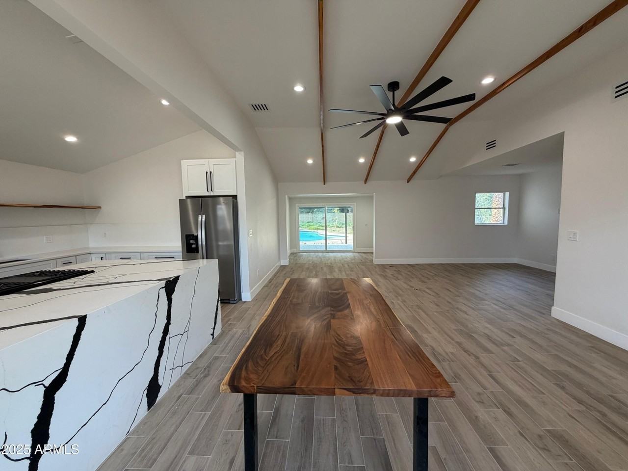 6828 N 10th Ave - Photo 4 of 50