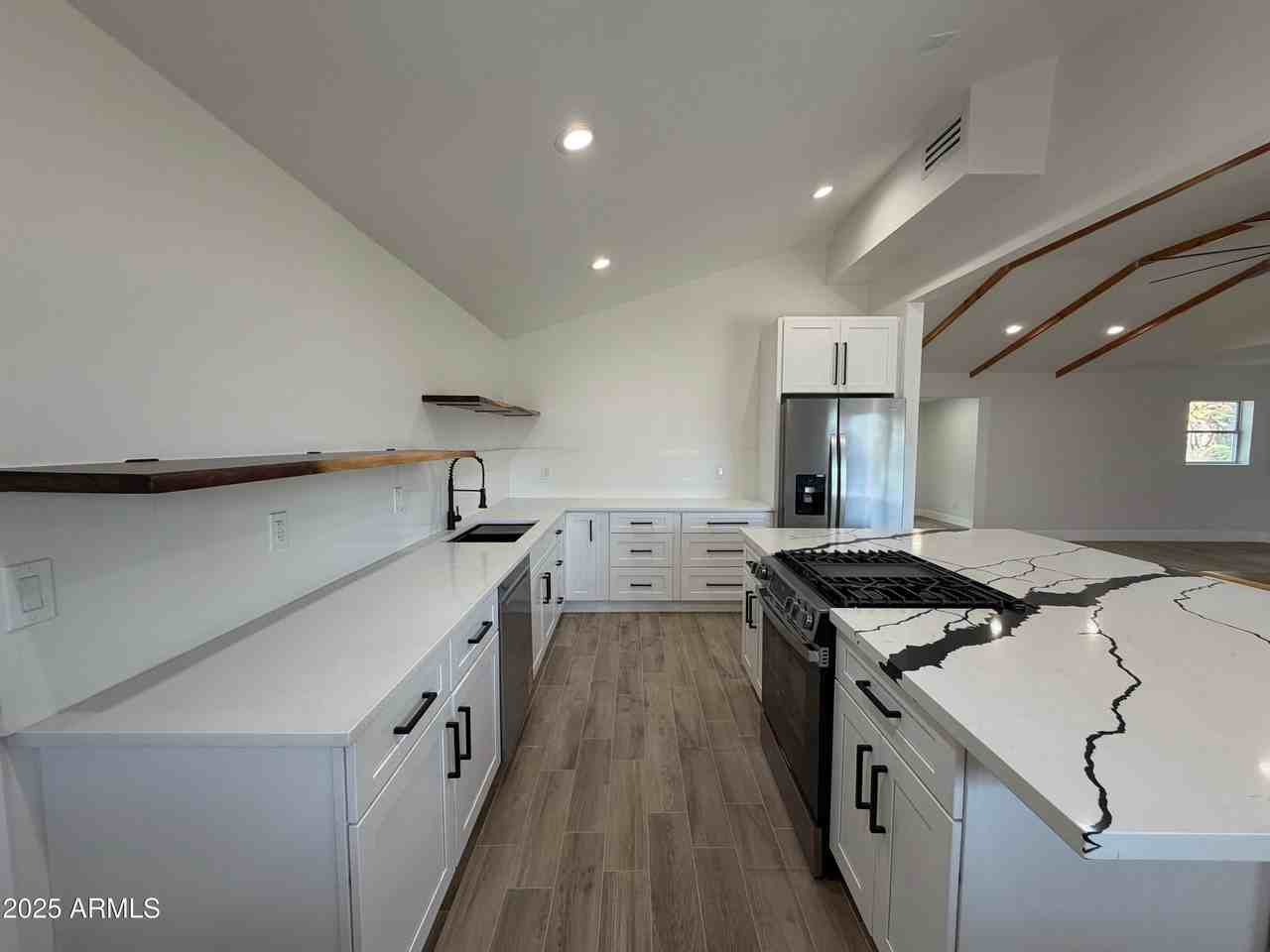 6828 N 10th Ave - Photo 7 of 50