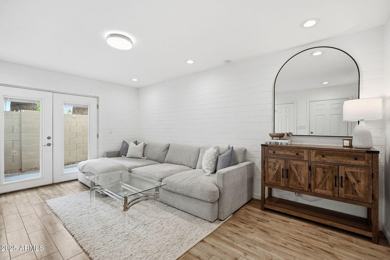 4925 N 73rd St Apt 1 #1 - Photo 2 of 20