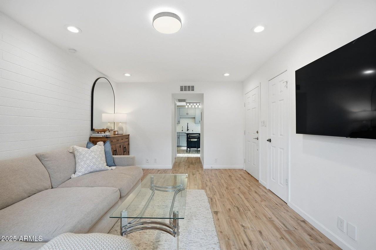 4925 N 73rd St Apt 1 #1 - Photo 4 of 20