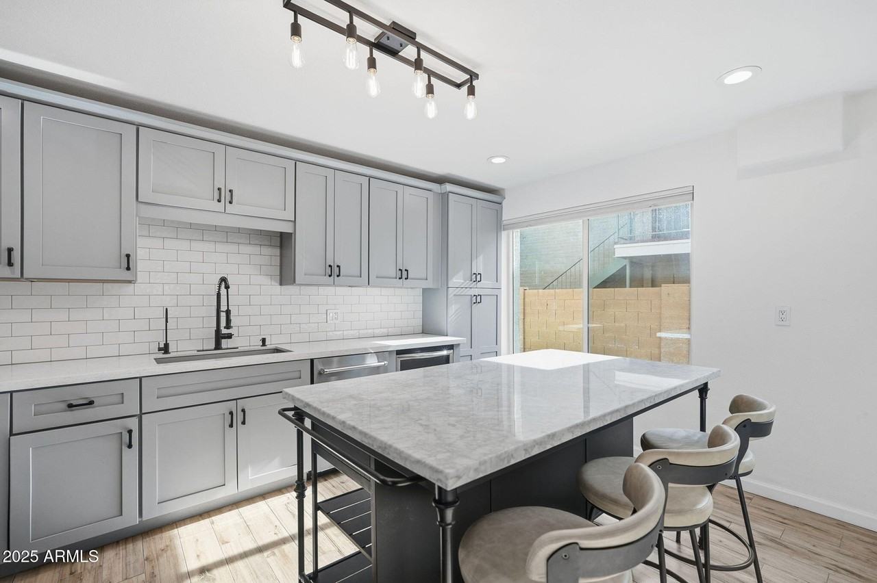 4925 N 73rd St Apt 1 #1 - Photo 6 of 20