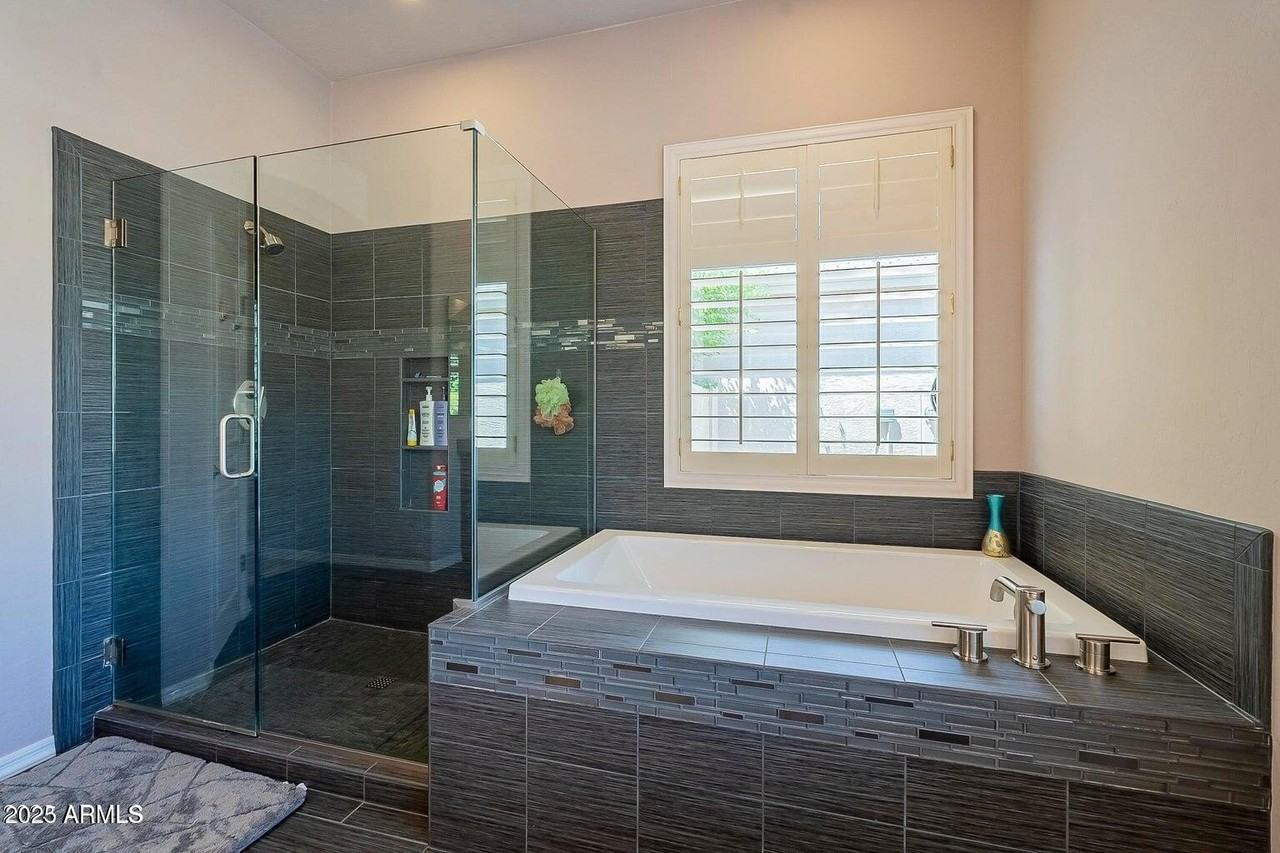 1233 E Kramer Cir - Photo 4 of 4