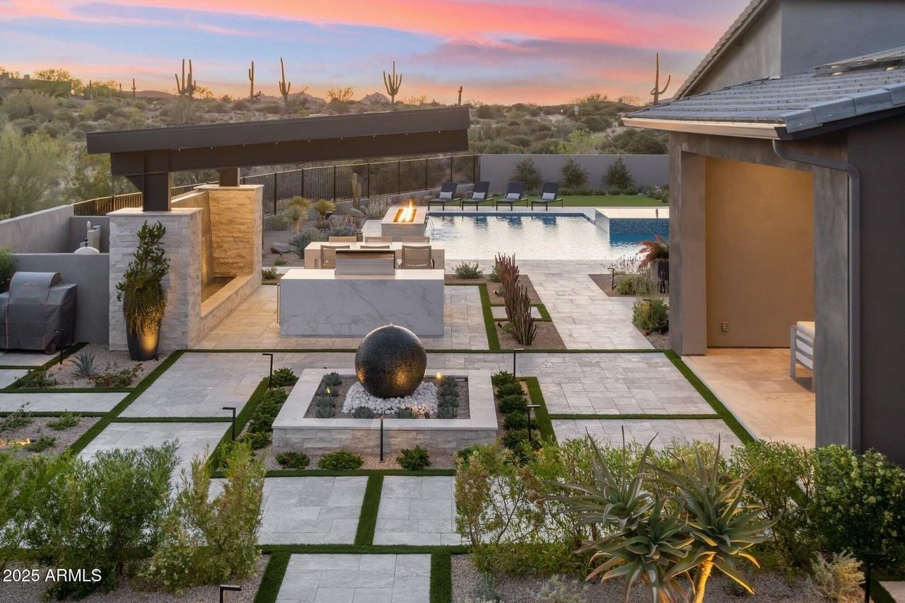 11865 E Redbird Rd - Photo 3 of 50