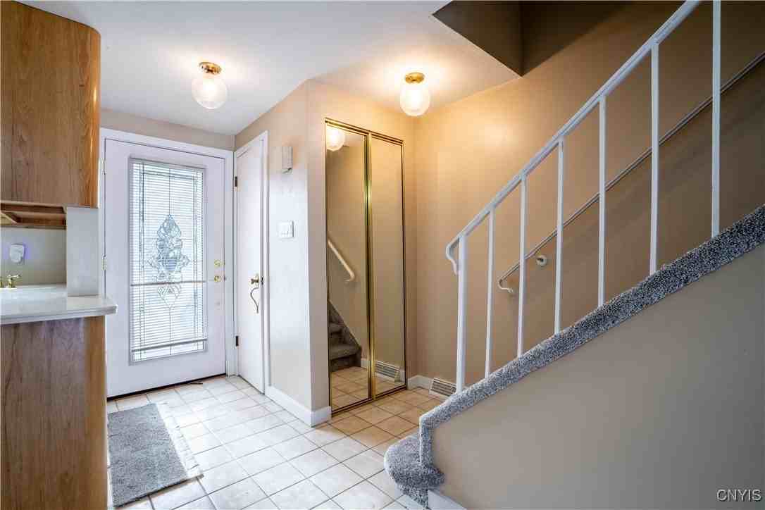 67 Chestnut Hls - Photo 6 of 28