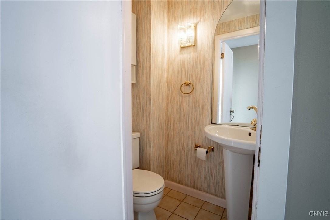 67 Chestnut Hls - Photo 7 of 28