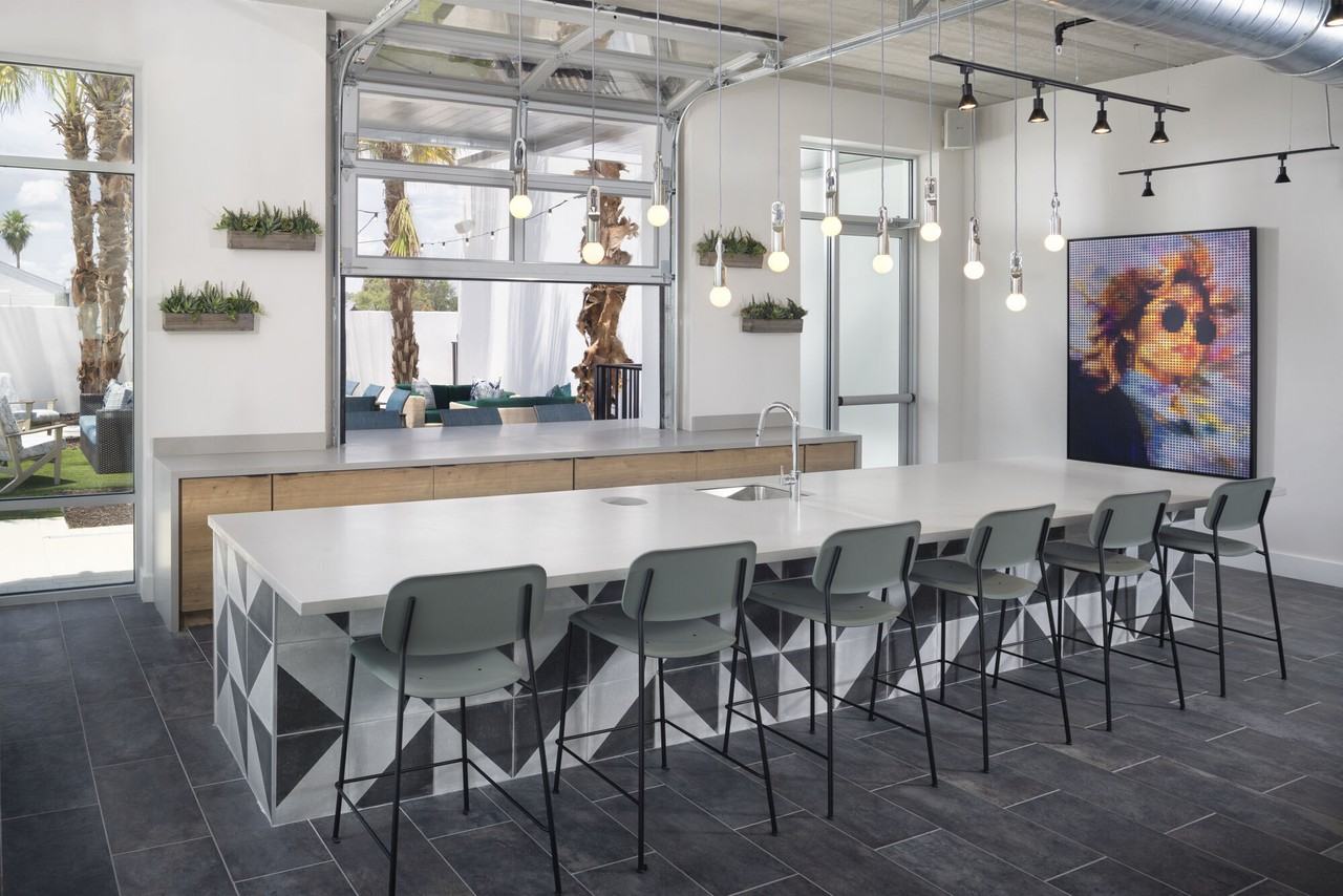 Raindance - Photo 6 of 20