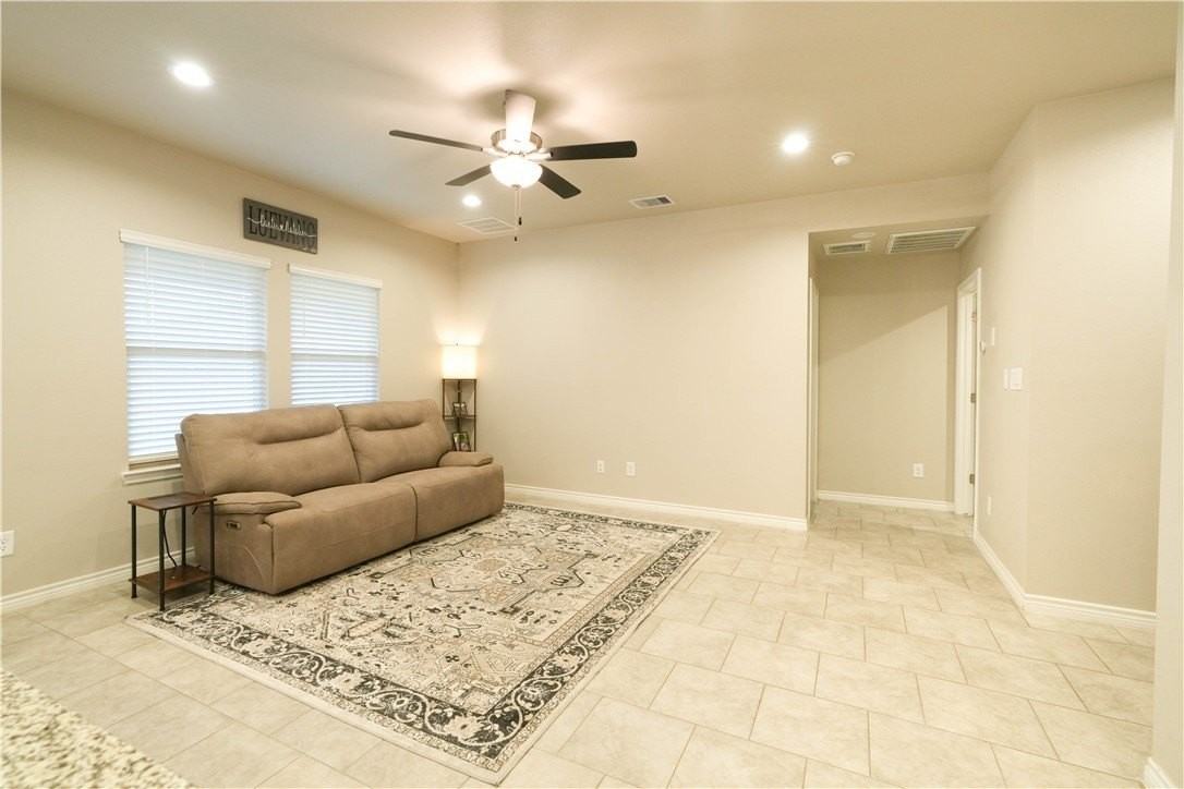 7710 Lariat Toss Dr - Photo 2 of 16