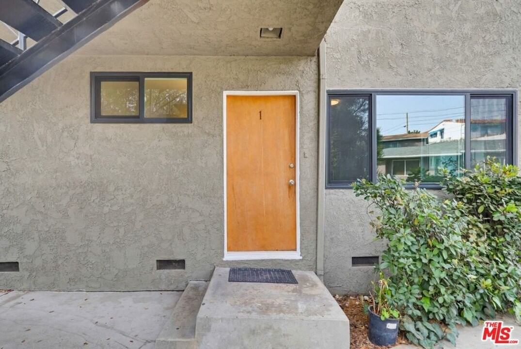 4110 Division Pl Apt 1 #1 - Photo 2 of 13