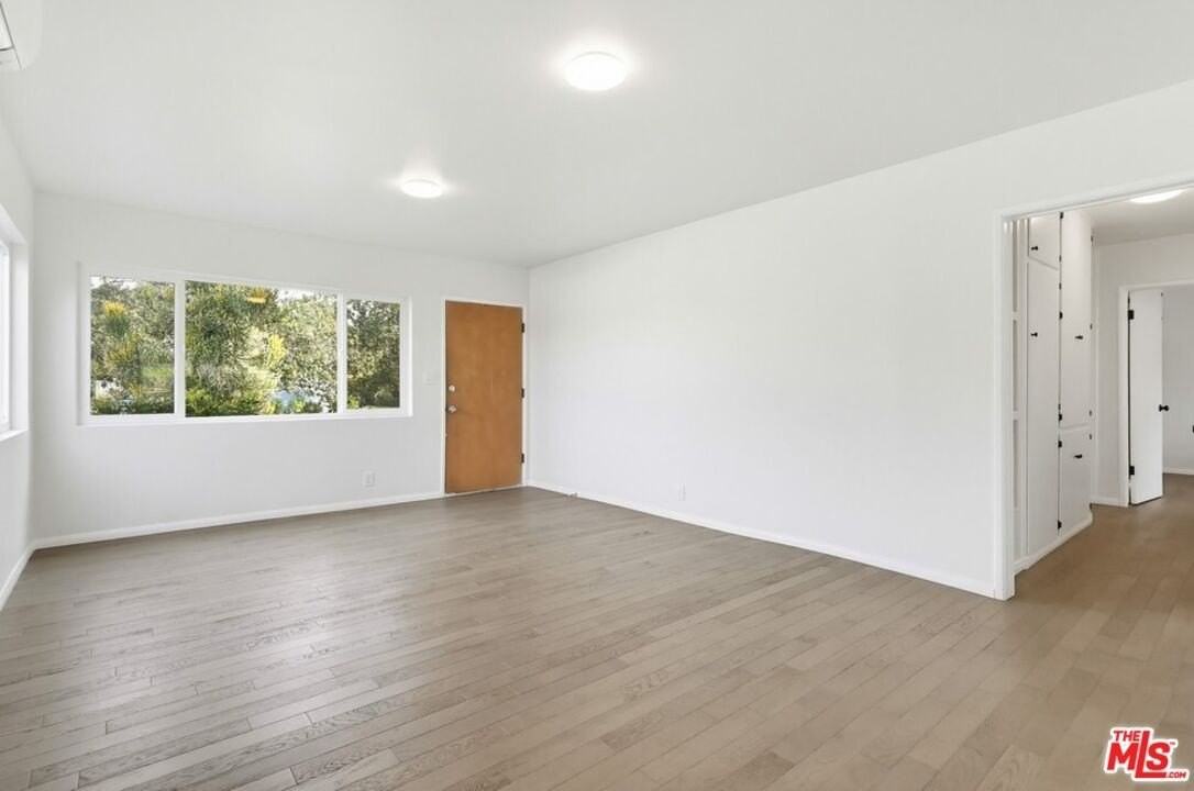 4110 Division Pl Apt 1 #1 - Photo 3 of 13