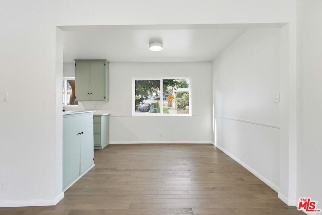 4110 Division Pl Apt 1 #1 - Photo 5 of 13