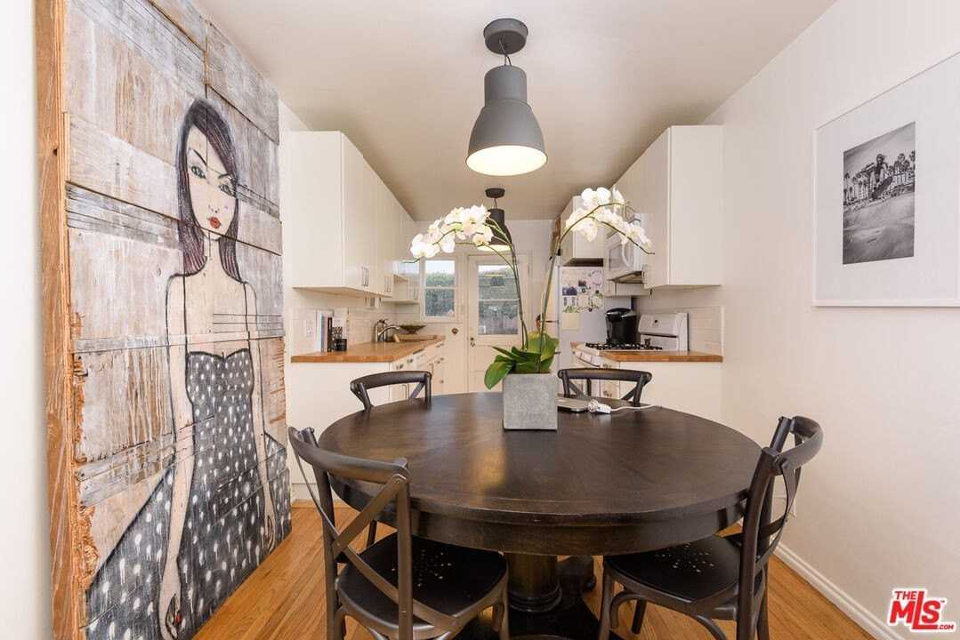 11421 Burnham St - Photo 4 of 12