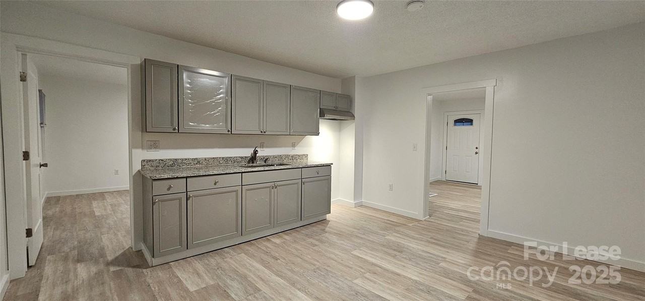 210 Lincoln St - Photo 4 of 9