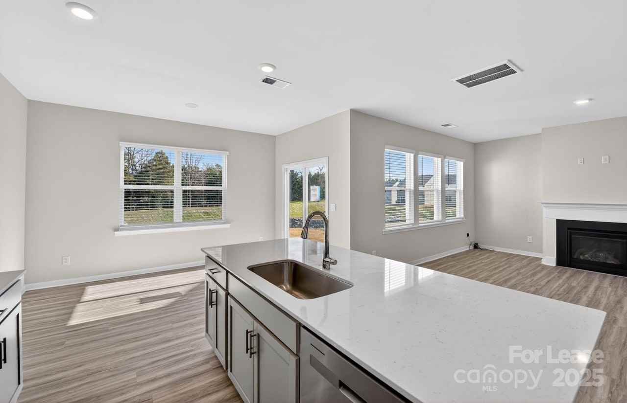 12129 Lady Bell Dr - Photo 7 of 34