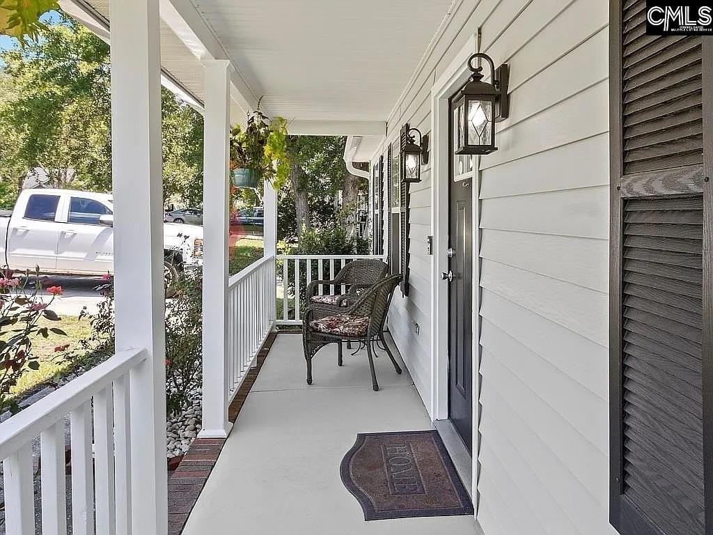 21 Rosepine Dr - Photo 3 of 31