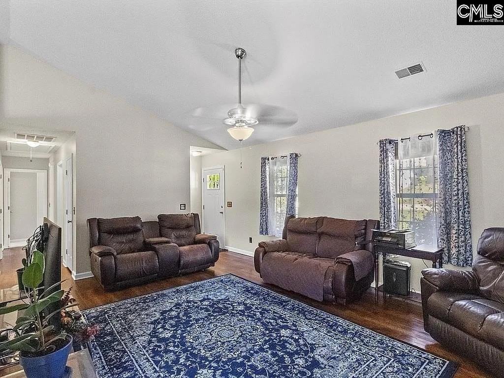 21 Rosepine Dr - Photo 7 of 31