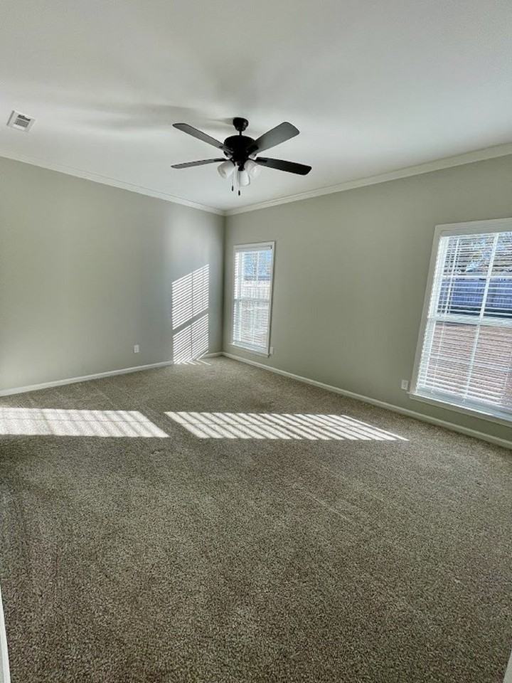 514 Ridgeland Rd - Photo 6 of 12