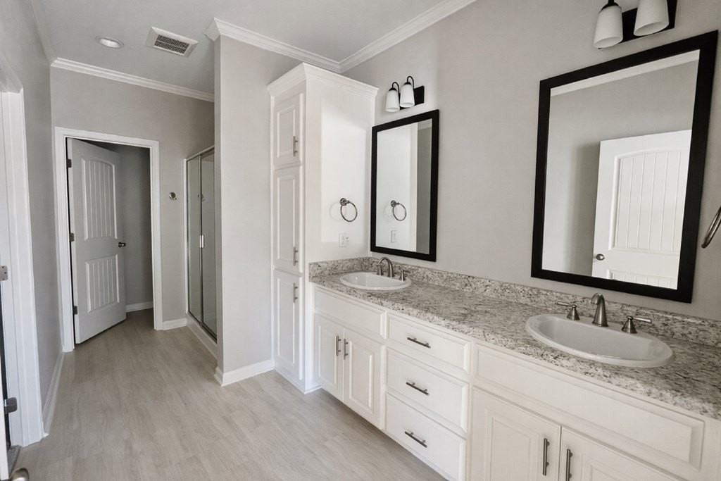 514 Ridgeland Rd - Photo 7 of 12