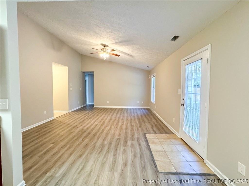 1910 Poplar Dr - Photo 7 of 31