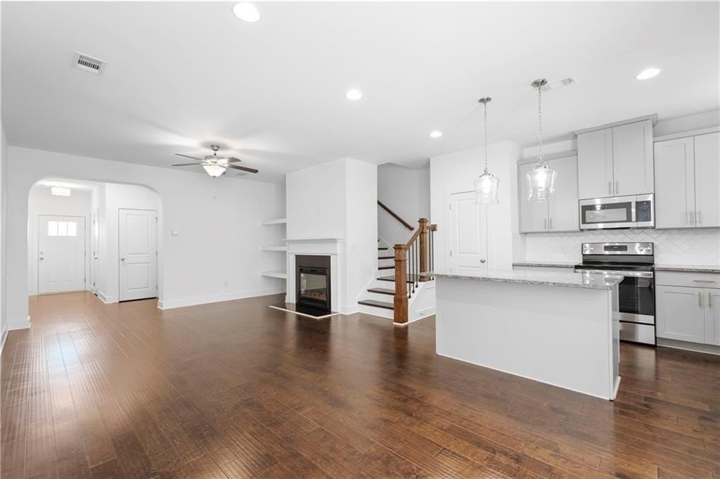 1821 Edgehill Dr - Photo 7 of 30