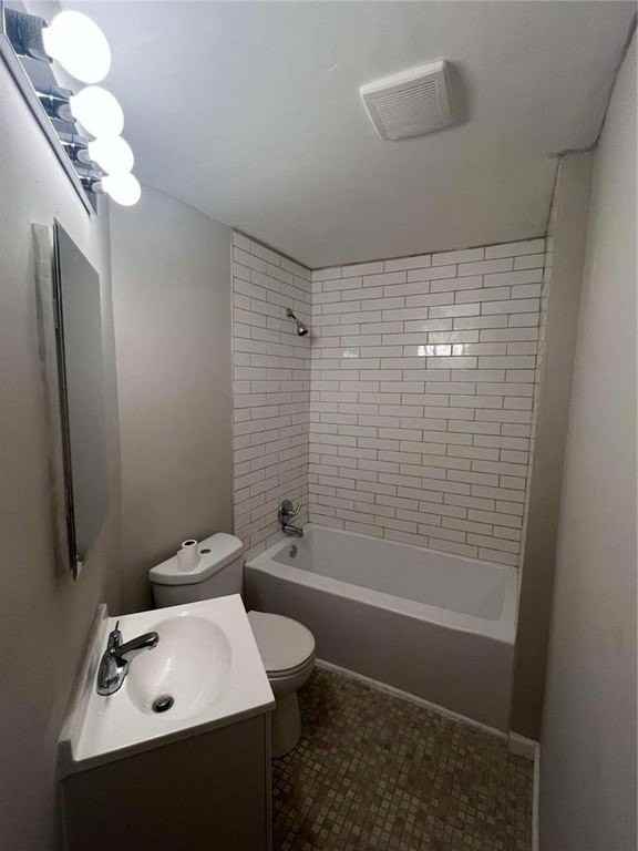 1821 Mercer Ave Apt 3 #3 - Photo 3 of 9