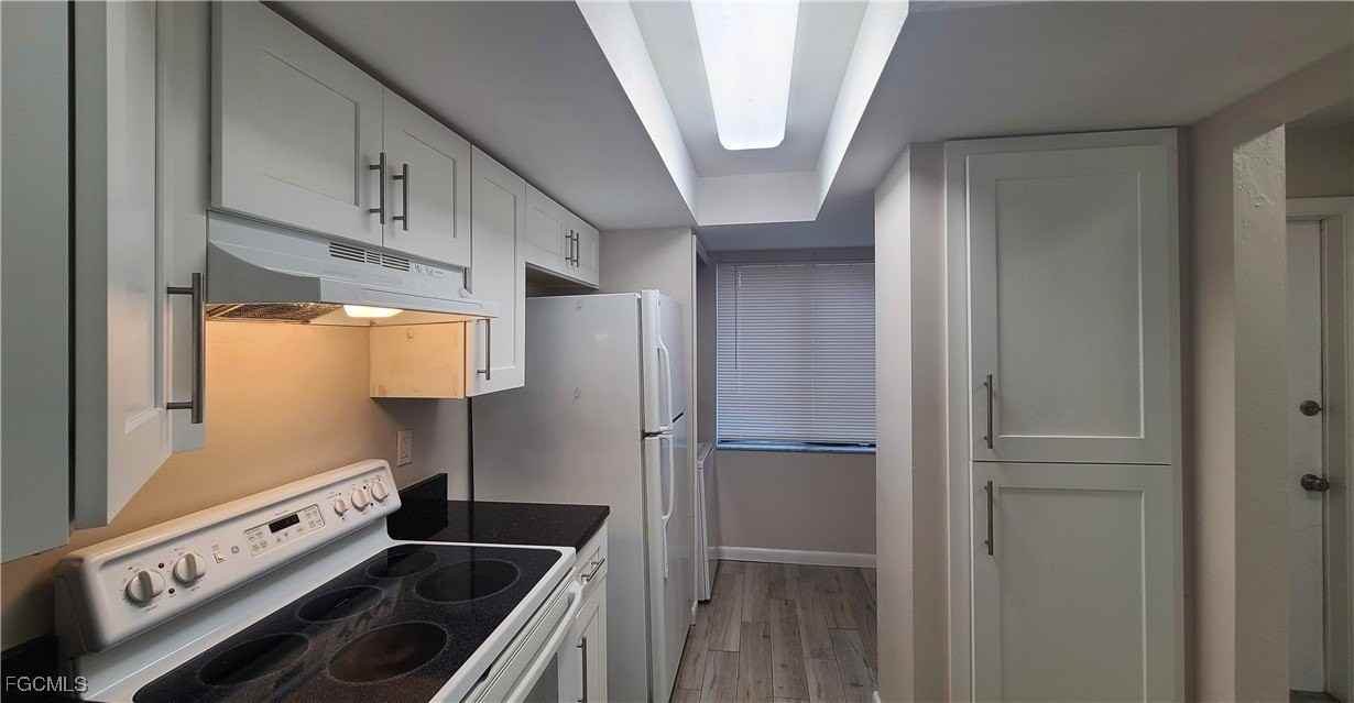 930 Sw 47th Ter Apt 7 #7 - Photo 5 of 29