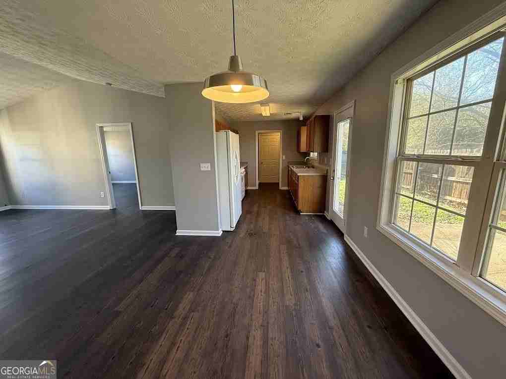 419 Shenandoah Ct - Photo 3 of 12