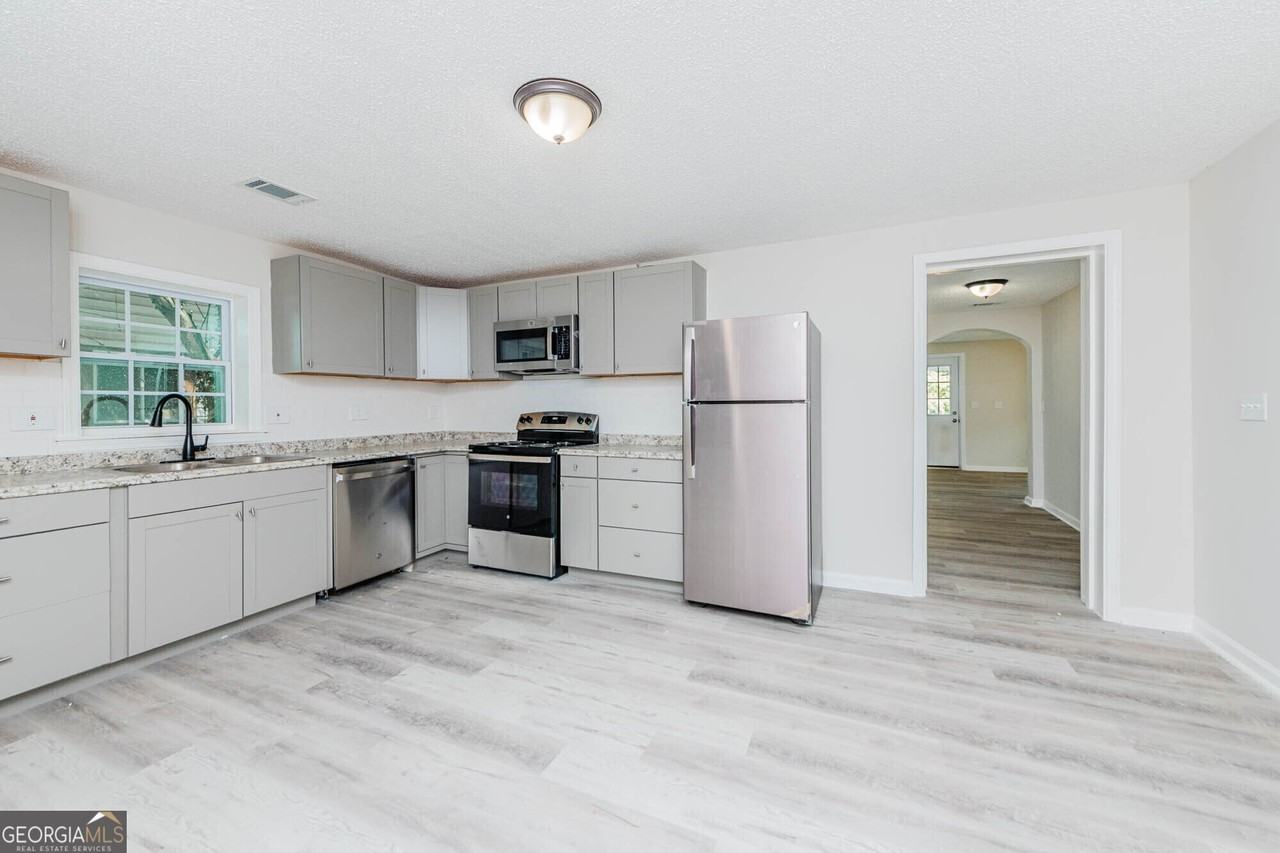 3584 Log Cabin Dr - Photo 3 of 24