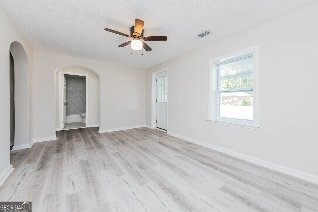 3584 Log Cabin Dr - Photo 6 of 24