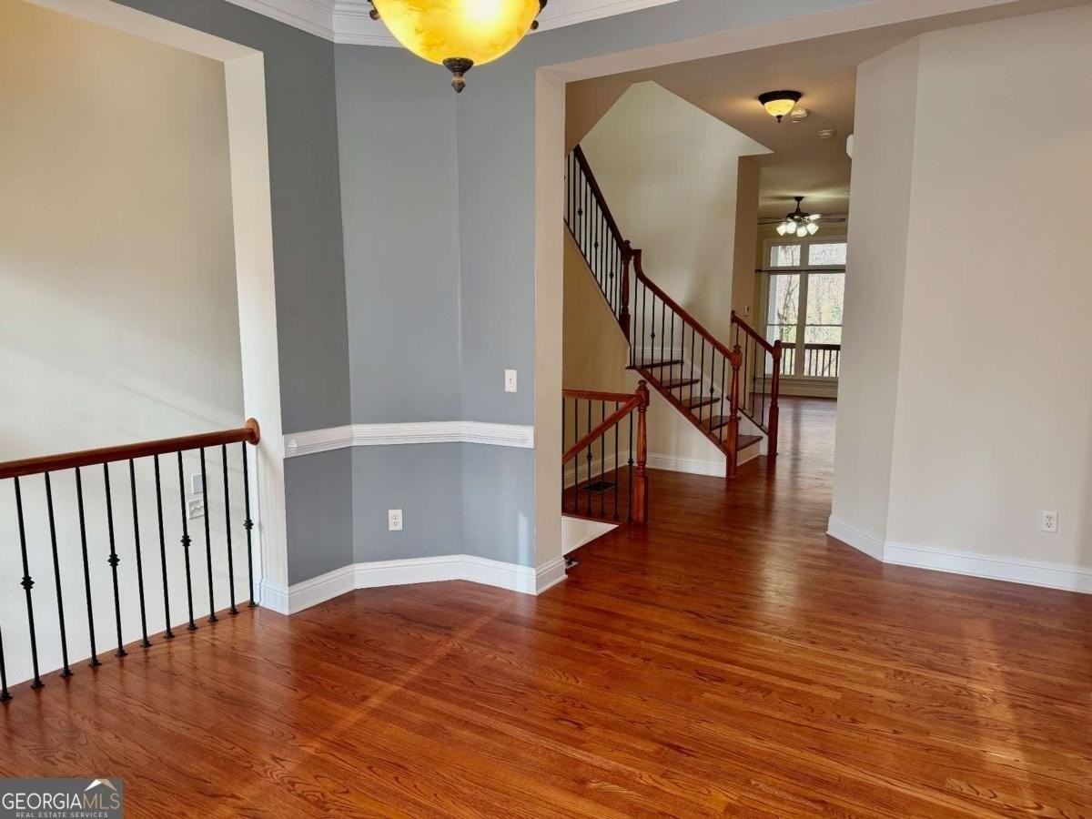 1303 Creekside Pl Se - Photo 3 of 27