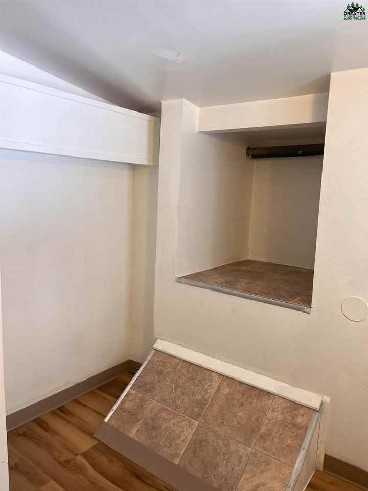 760 Hamilton Ave - Photo 2 of 15