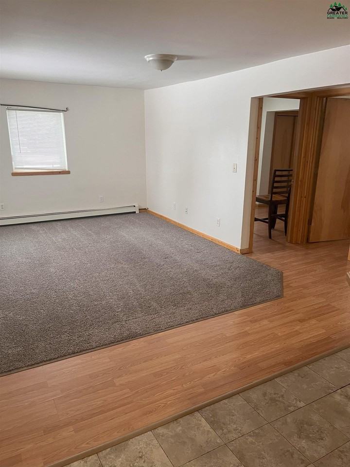 760 Hamilton Ave - Photo 5 of 15