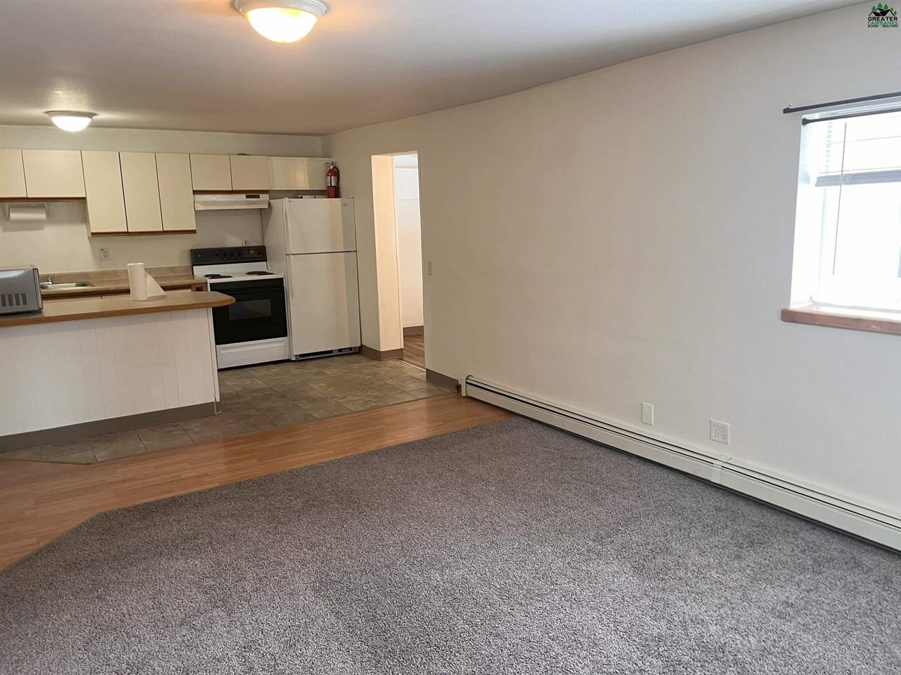 760 Hamilton Ave - Photo 7 of 15