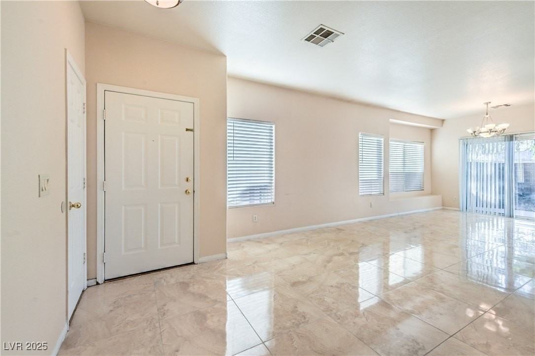 5817 Golden Wing St - Photo 5 of 29