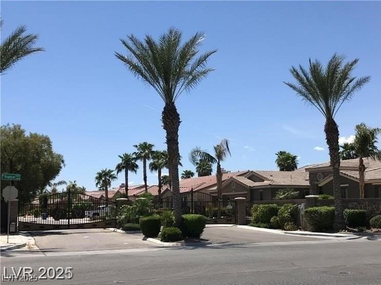 6645 Natalia Ct - Photo 2 of 13