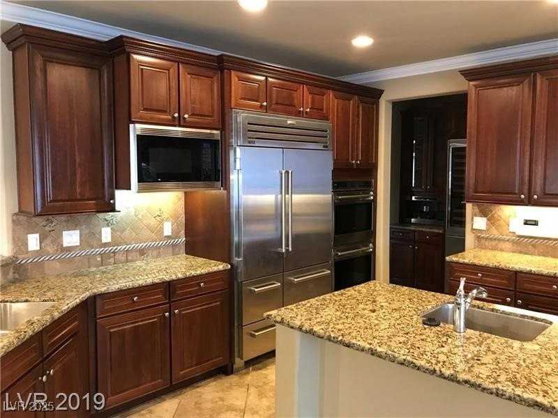 6645 Natalia Ct - Photo 5 of 13